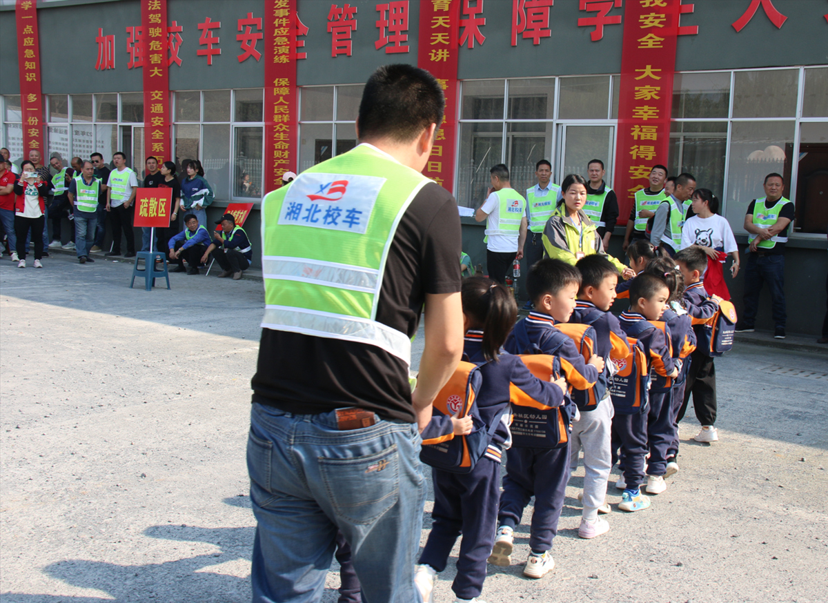 常德市湘北汽車運輸有限公司,常德包車客運,常德旅游服務,校車服務